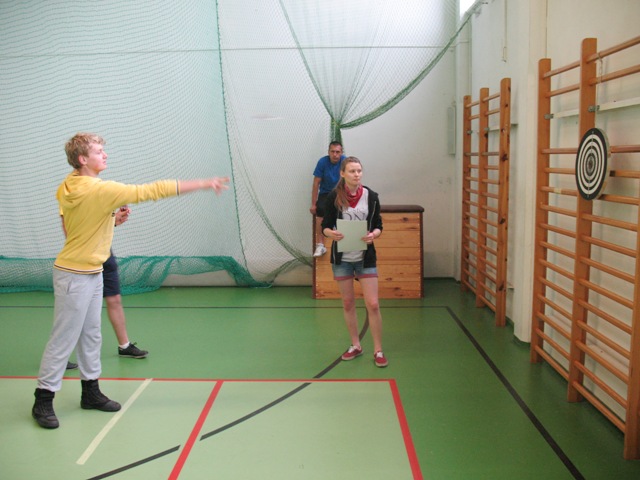 Rzut lotką do tarczy