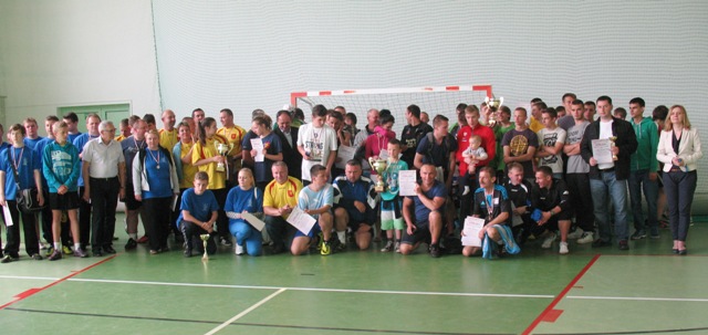 Uczestnicy XVI Letniej Powiatowej Spartakiady Mieszkańców Wsi Powiatu Konińskiego