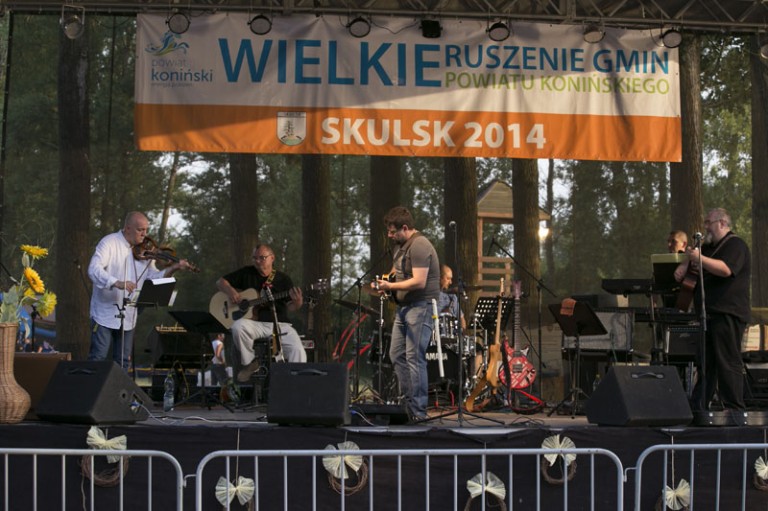 Występ zespołu Folk Street