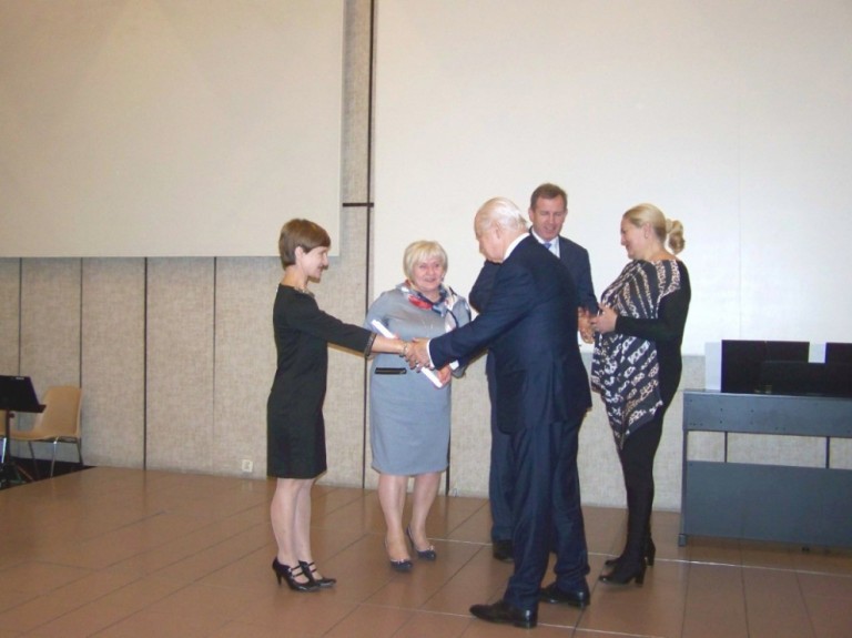 Nagrodę z rąk Tomasza Bugajskiego – członka Zarządu Województwa Wielkopolskiego odebrali: Stanisław