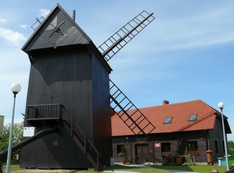 Wiatrak w Budzisławiu Kościelnym (gm. Kleczew)