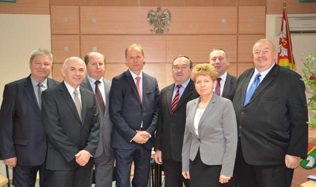 Zarząd Powiatu Konińskiego z Przewodniczącym Rady i Wiceprzewodniczącymi