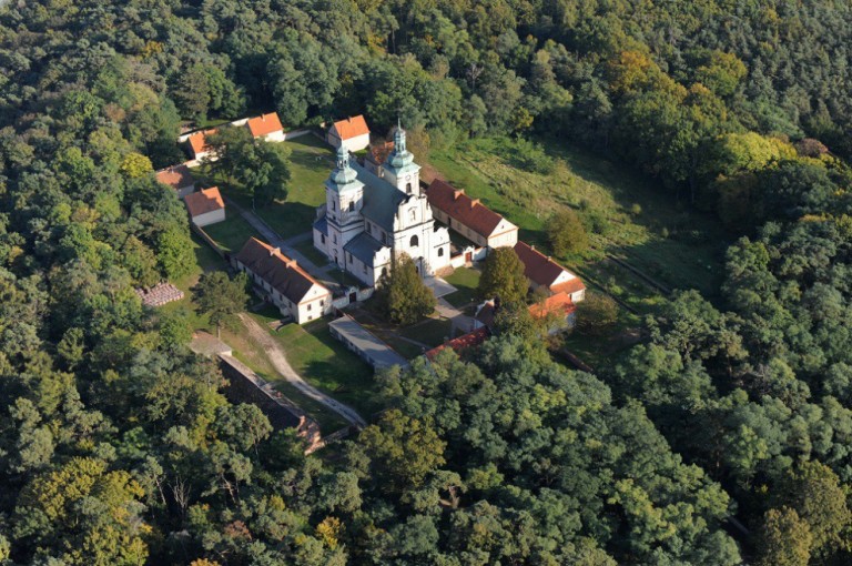 klasztor w bieniszewie