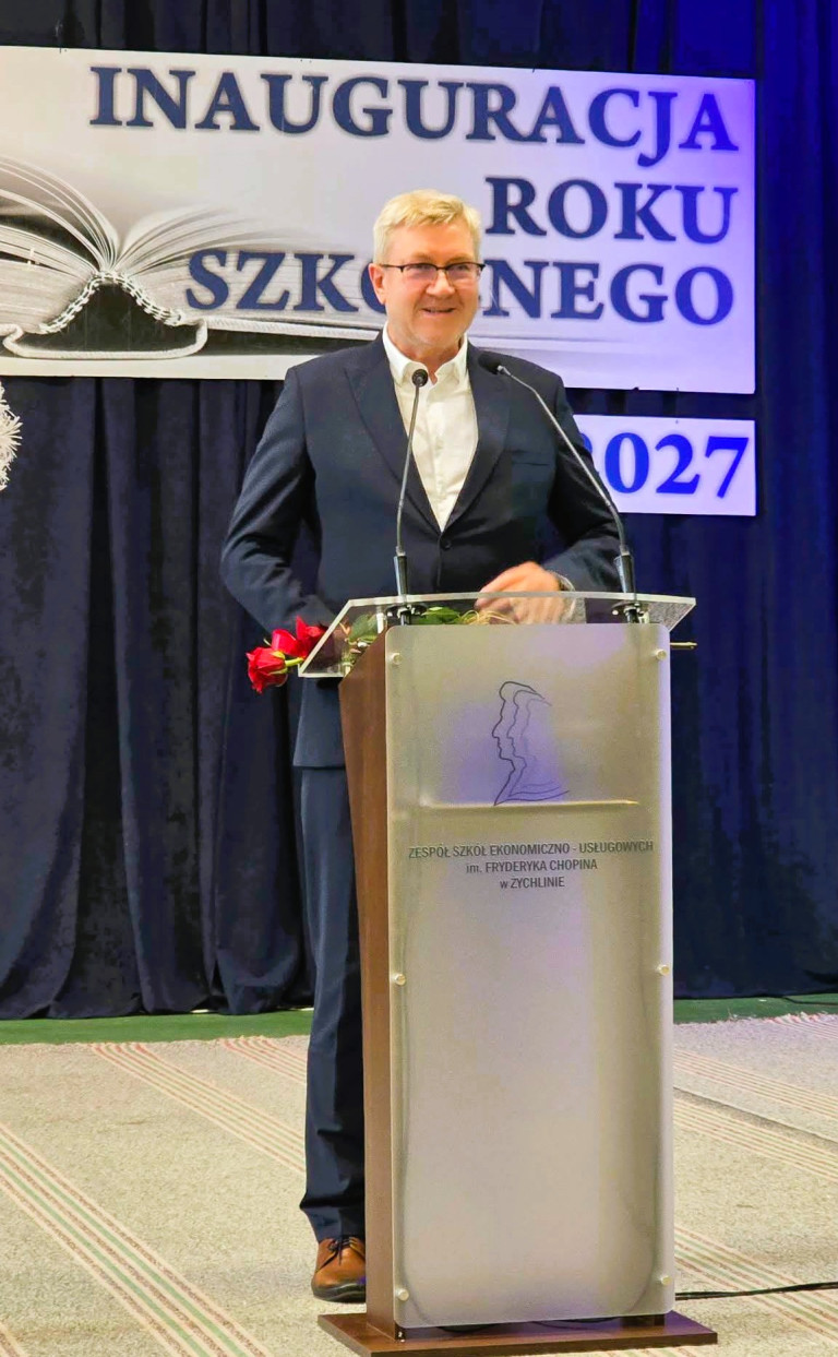 Powiatowe szkoły rozpoczęły rok szkolny