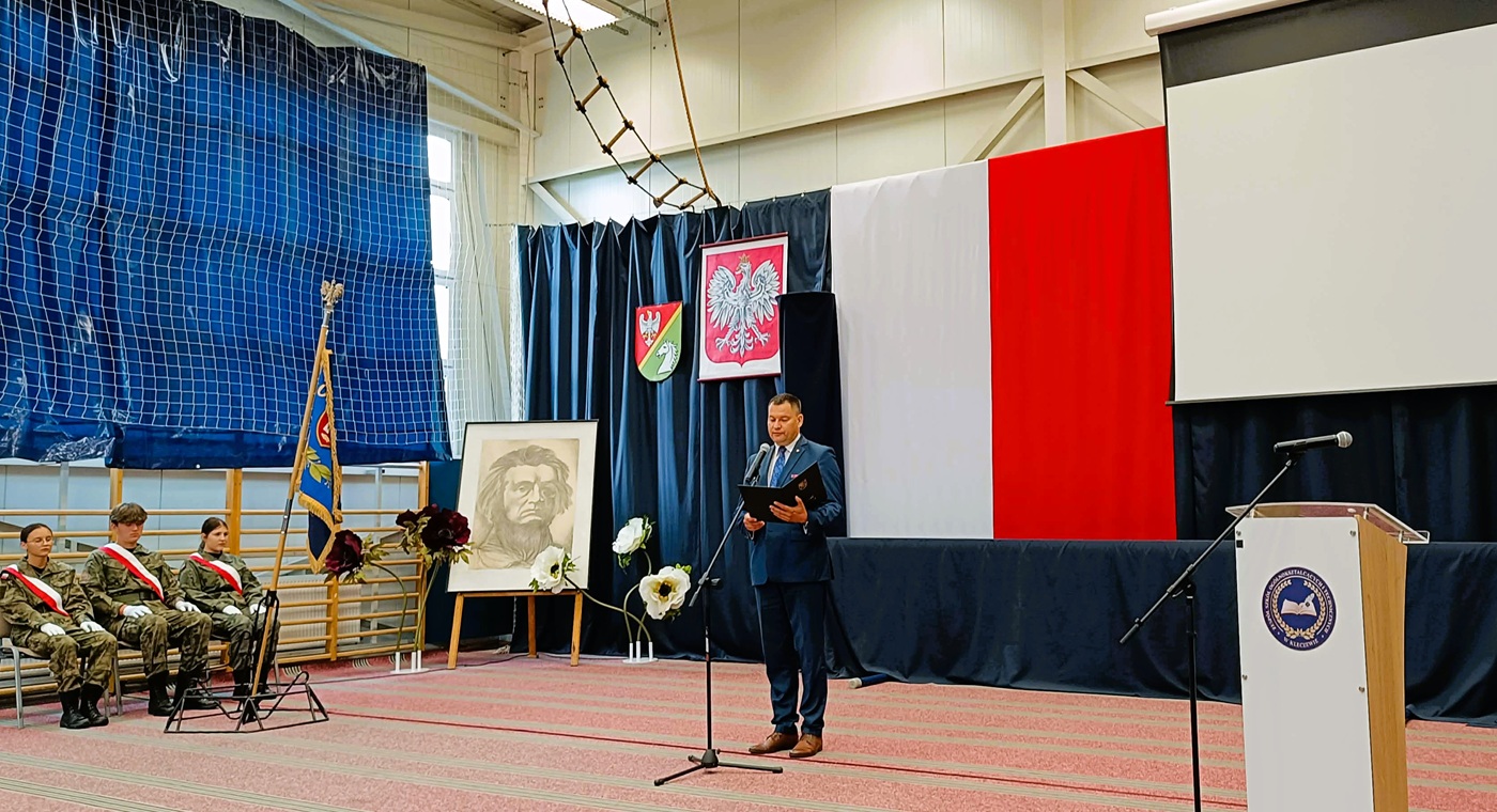 Powiatowe szkoły rozpoczęły rok szkolny