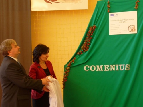 Nauczycielom z powiatu konińskiego podziękowano w Sompolnie