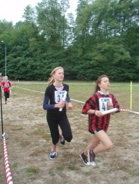 Z Mistrzostw Powiatu w Sztafetowych Biegach Przełajowych