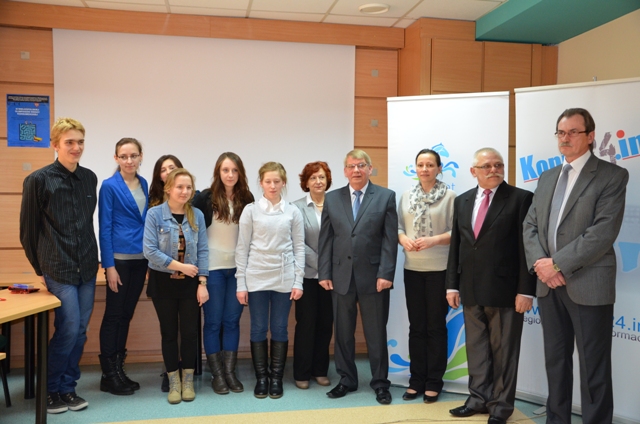 Najlepsza szóstka etapu powiatowego finału IX Wielkopolskiej Olimpiady Wiedzy Konsumenckiej