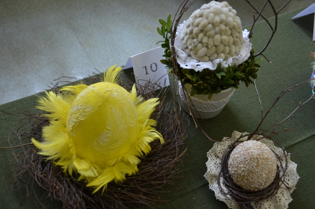 Pisanki wielkanocne przygotowane przez uczniów ZSE-U w Żychlinie