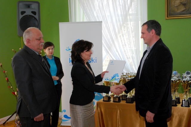 Od lewej: Stanisław Głąbicki - Członek Zarządu Powiatu Konińskiego, Małgorzata Waszak - Starosta Kon