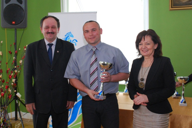 Mirosław Durczyński - Przewodniczący Komisji Statutowo-Regulaminowej, Robert Iwiński oraz Małgorza