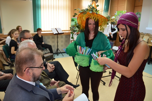 Wróżby podczas akcji Drzewko za butelkę