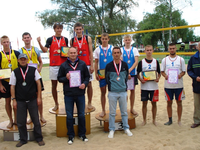 Kolejny sukces ZSP Kleczew w siatkowej piłce plażowej