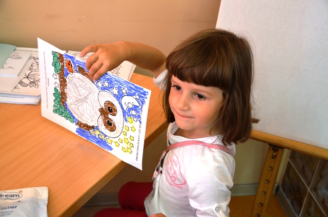 Mali uczestnicy konkursu rysunkowego