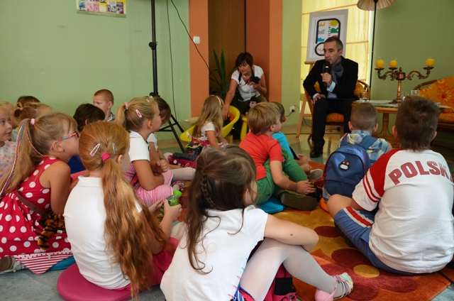 Witold Nowak czyta bajkę "Czyżyk i Zięba"