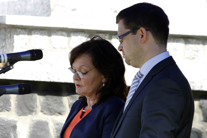 Małgorzata Waszak - Starosta Koniński oraz Mariusz Zaborowski - Burmistrz Miasta i Gminy Ślesin