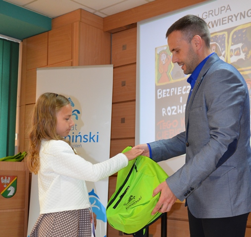 Katarzyna Sosnowska, Szkoła Podstawowa w Zaryniu, gm. Wierzbinek (kat. wiekowa; Klasy I-III)