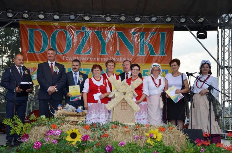 Najwyżej ocenione zostały wieńce wykonane przez: Koło Gospodyń Wiejskich ze Sławska w gm. Rzgów (mie