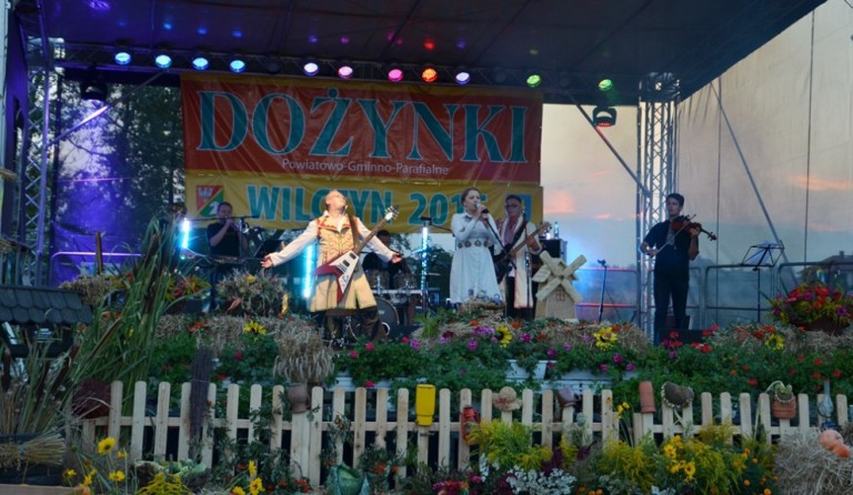 Koncert formacji folk-rockowej 