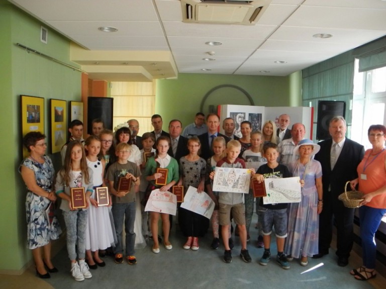 Uczestnicy akcji Narodowe Czytanie