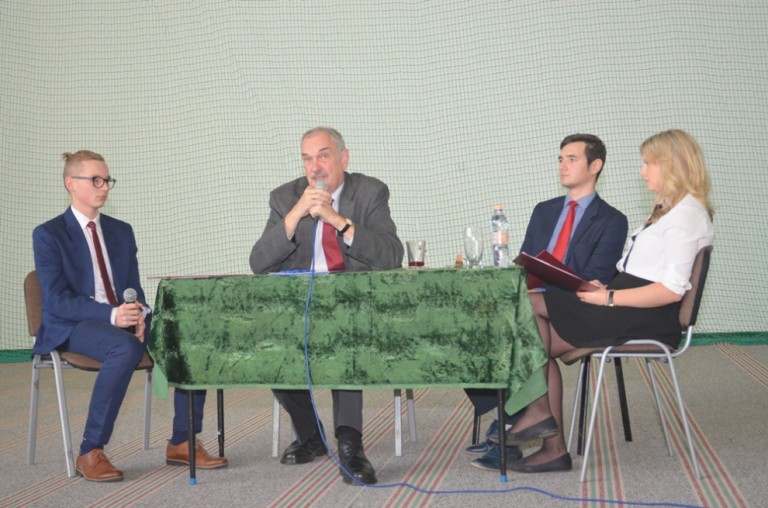 Panel dyskusyjny poprowadziła żychlińska młodzież