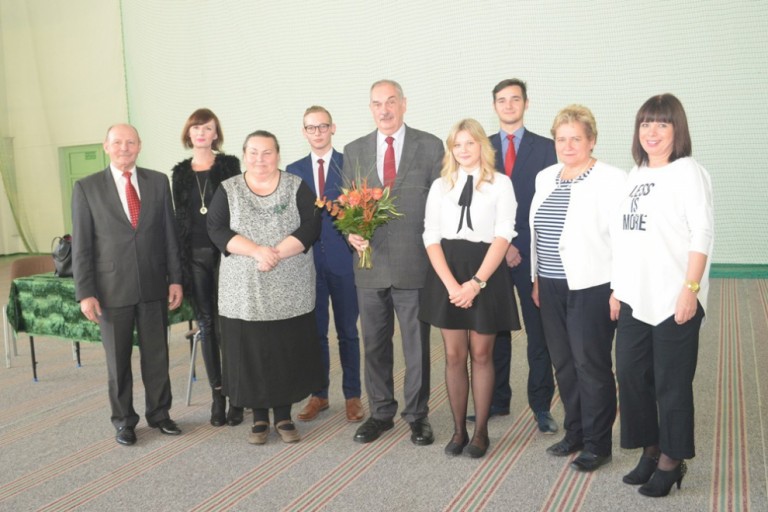 Zdjęcie pamiątkowe z prof. Andrzejem Markowskim