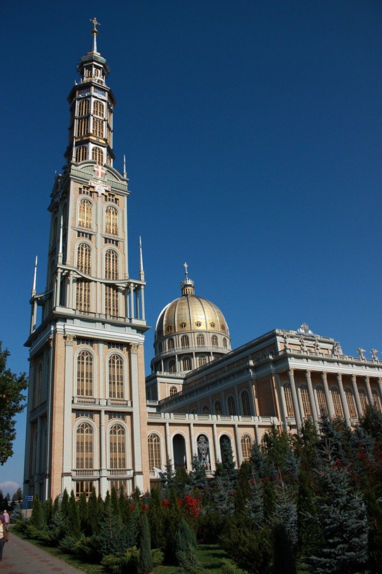 Bazylika Matki Bożej Bolesnej Królowej Polski w Licheniu Starym