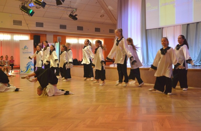 Zespół Dance Avenue I "Marionetki"