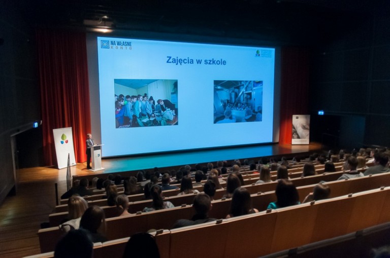 13 czerwca 2016 r. w Warszawie odbyło się uroczyste wręczenie nagród laureatom konkursów, organizowa