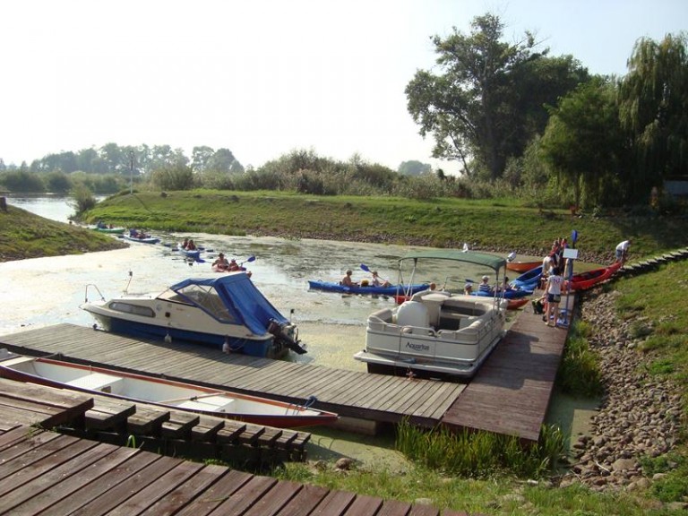 Wodniacy, swoją przygodę kończyli w Marinie w Lądzie.