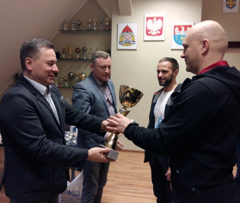 Drużyna w składzie Paweł Figurski i Karol Baranowski reprezentująca Starostwo Powiatowe w Koninie zw