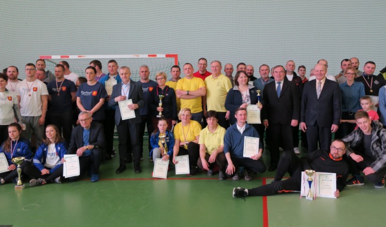 Uczestnicy XIX Zimowej Powiatowej Spartakiady Mieszkańców Wsi Powiatu Konińskiego
