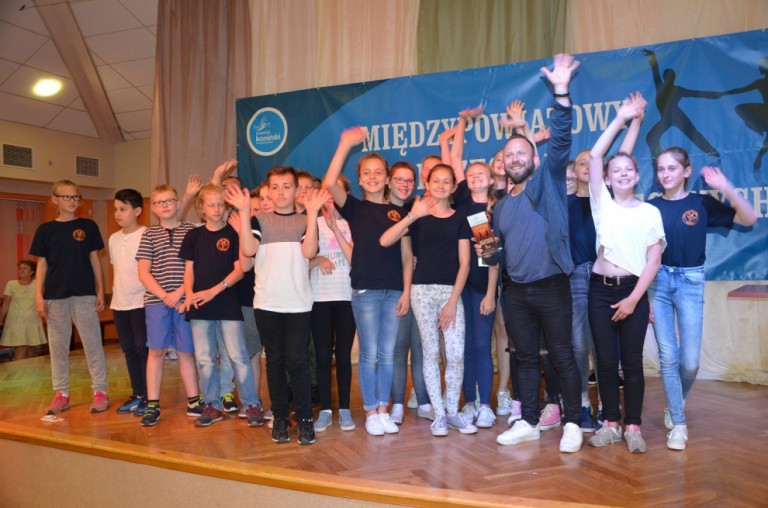 III MIEJSCE – Zespół Pieśni i Tańca 