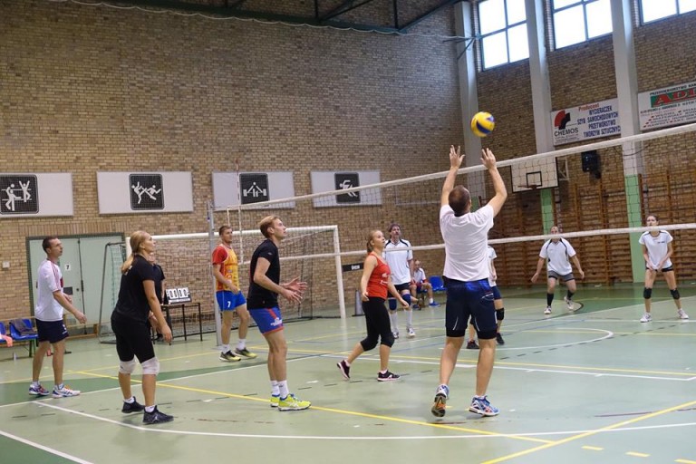 Nauczyciele z Powiatu Konińskiego Mistrzami w Piłce Siatkowej