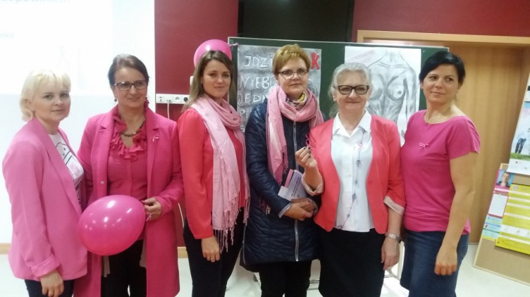 Różowy happening w ZSEU w Żychlinie