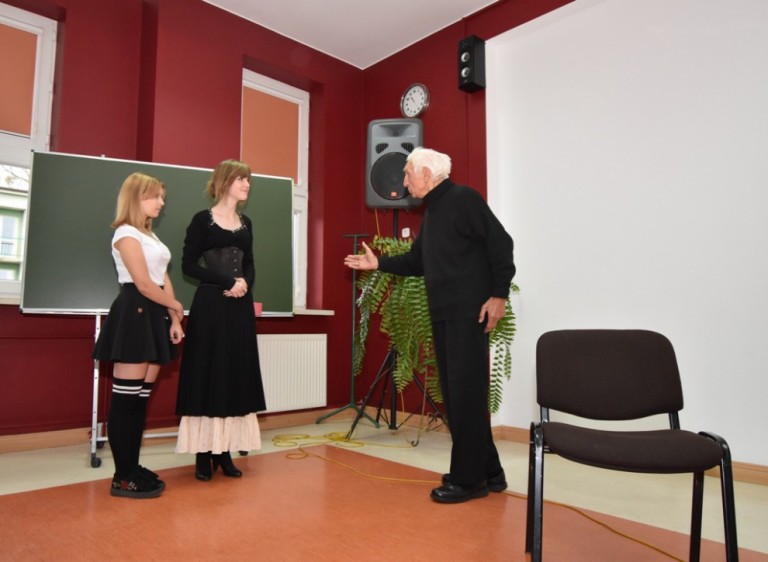 Teatr w służbie Niepodległej