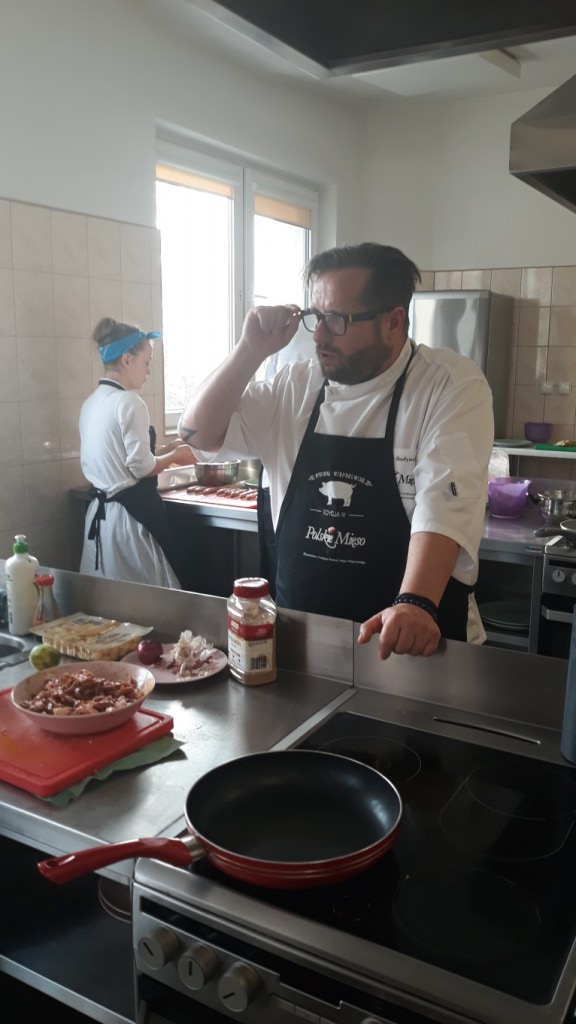 Kulinarny autorytet - Marcin Budynek - poprowadził warsztaty