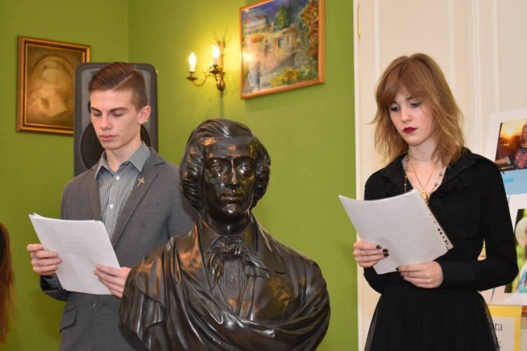 Spotkanie z poetką - Danutą Olczak w ramach cyklu Bardzo Kulturalny Gość