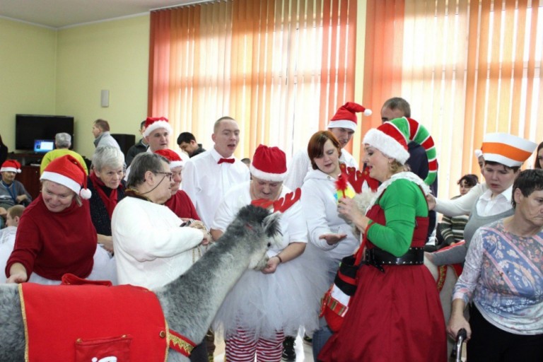 Zabawa Mikołajkowa w DPS w Ślesinie