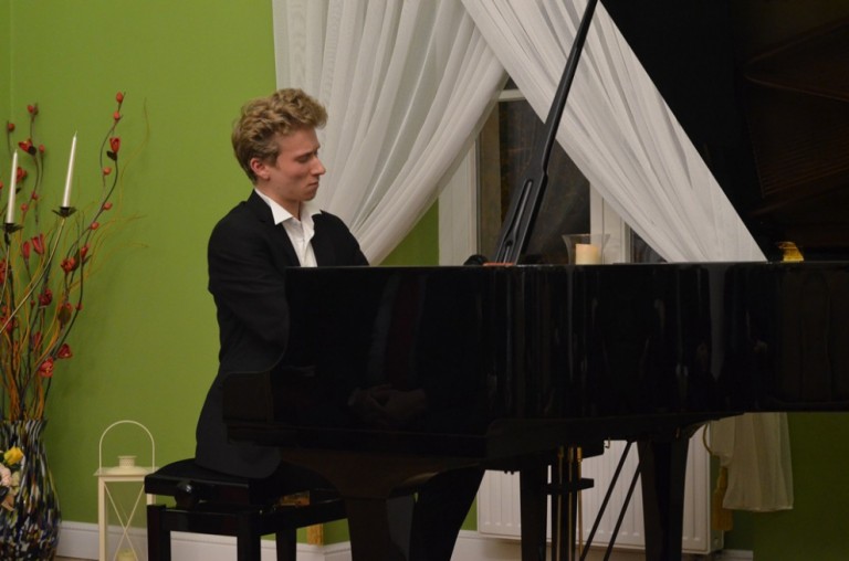 Chopin w blasku świec