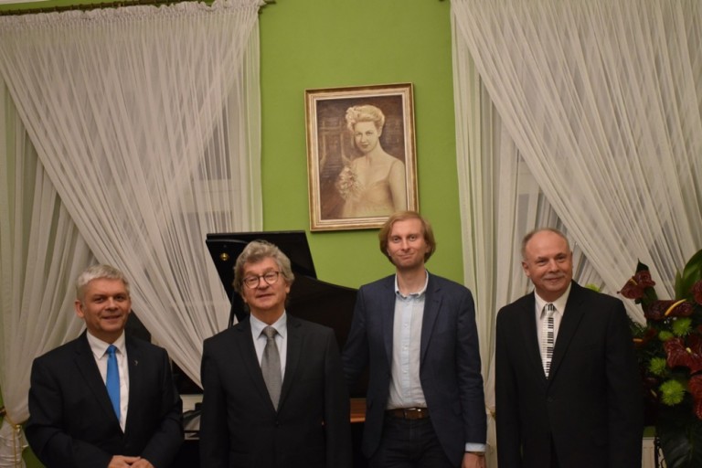 Chopin w blasku świec