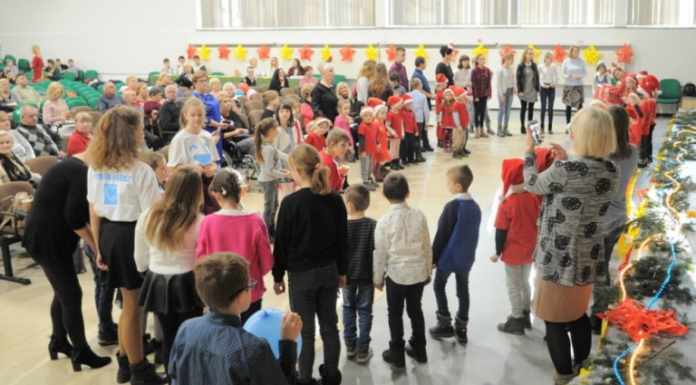 Świąteczne spotkanie rodzin zastępczych z powiatu konińskiego