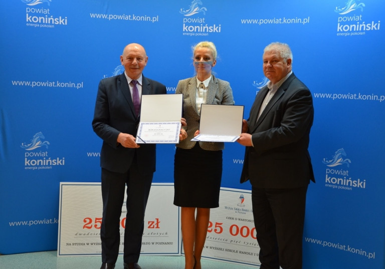 WSHiU w Poznaniu kolejny raz funduje stypendia