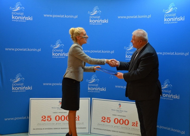 WSHiU w Poznaniu kolejny raz funduje stypendia