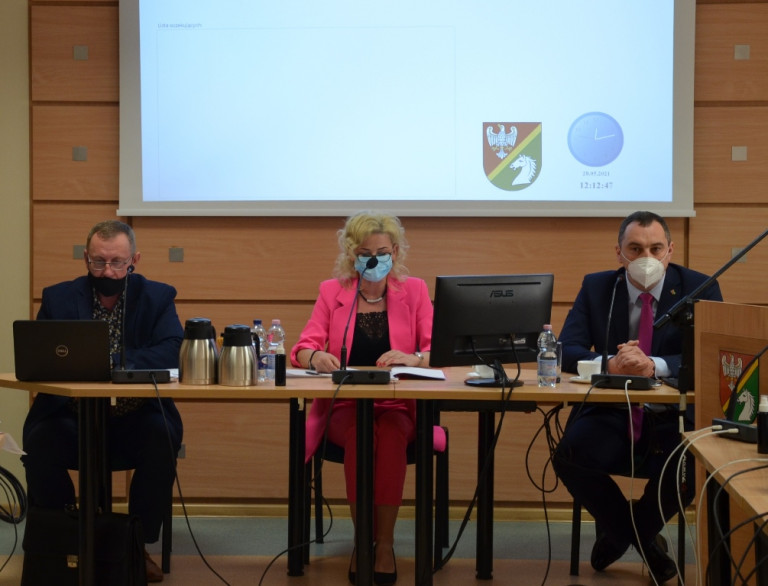 Z XXIII sesji Rady Powiatu Konińskiego - Przewodnicząca Rady Żanetta Matlewska