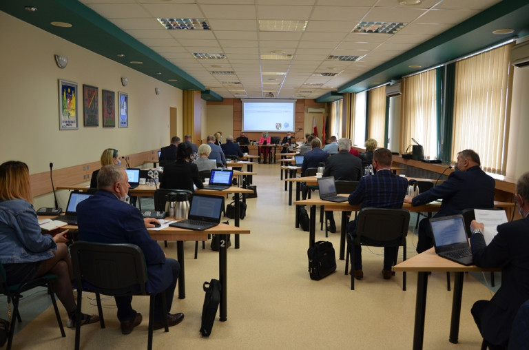 Z XXIII sesji Rady Powiatu Konińskiego - wnętrze sali narad