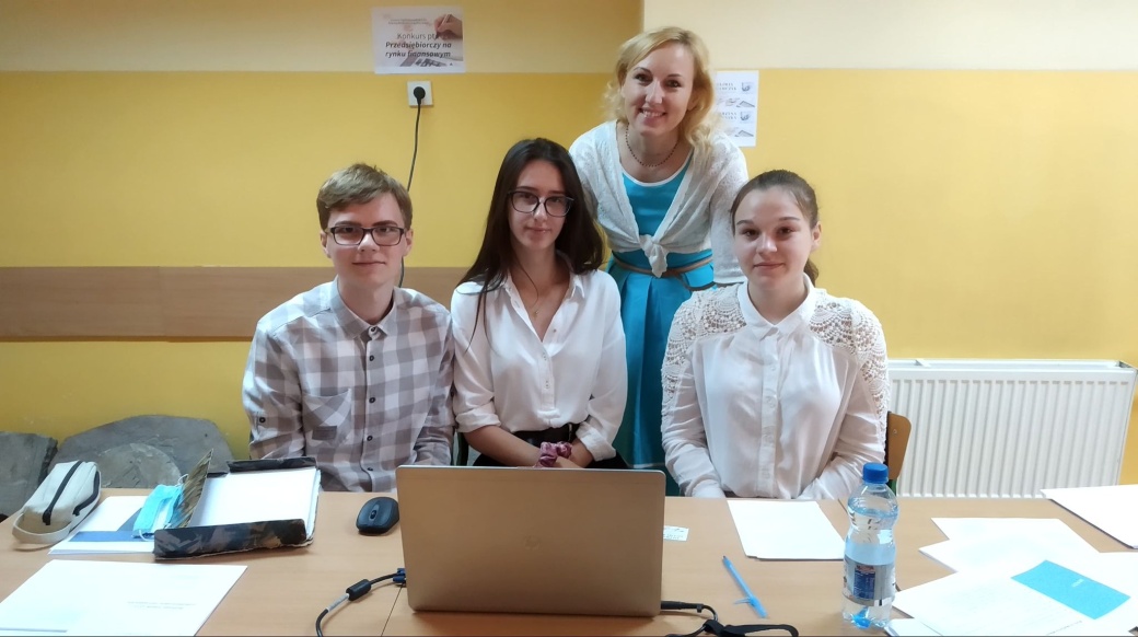 Uczniowie z Kleczewa na czwartym miejscu w ogólnopolskim konkursie ekonomicznym