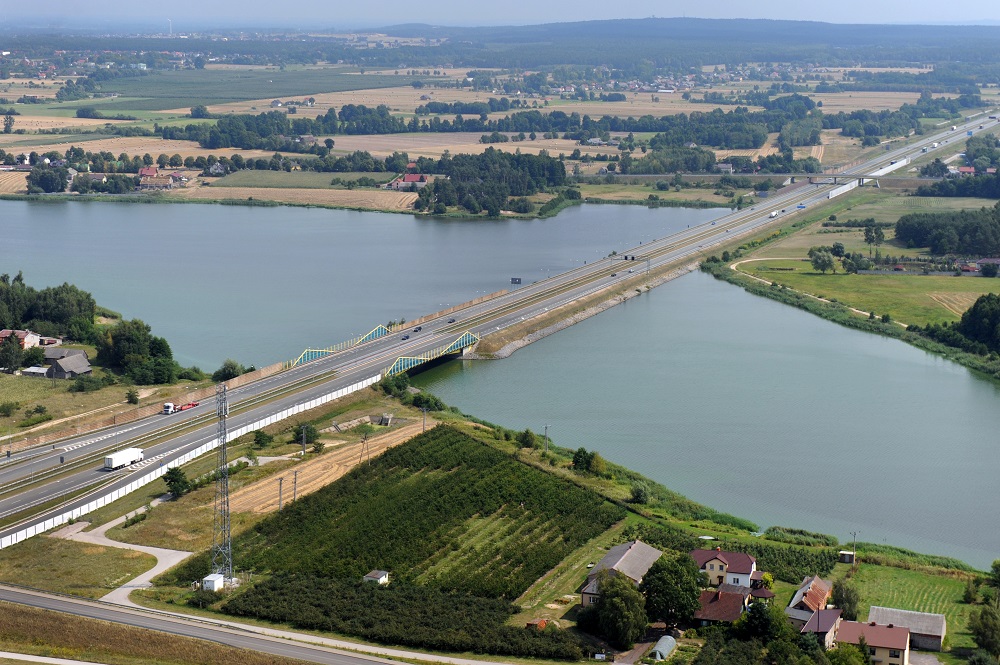 Zdjęcie lotnicze przedstawiające Autostradę A-2