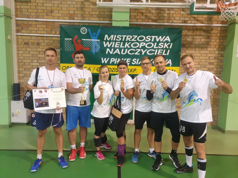 Nauczyciele z Powiatu Konińskiego Mistrzami w Piłce Siatkowej