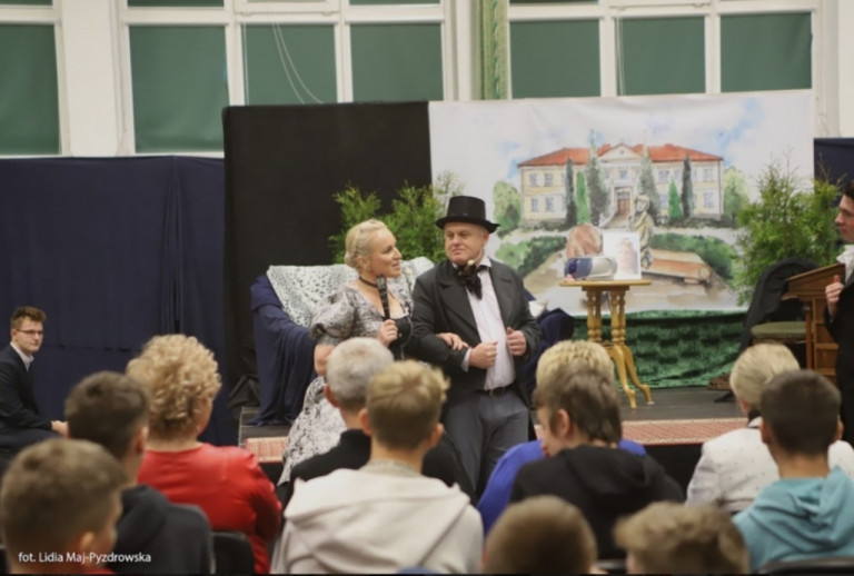 Spektakl teatralny jako podsumowanie projektu - Deski dla Kreski